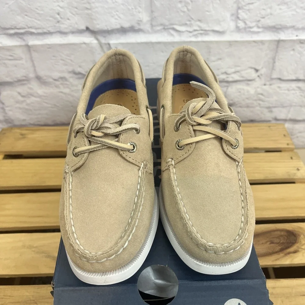 Sperrys Suede New With Box 2 Eye Boat Shoes Linen /Multi Preppy Comfort Size 5